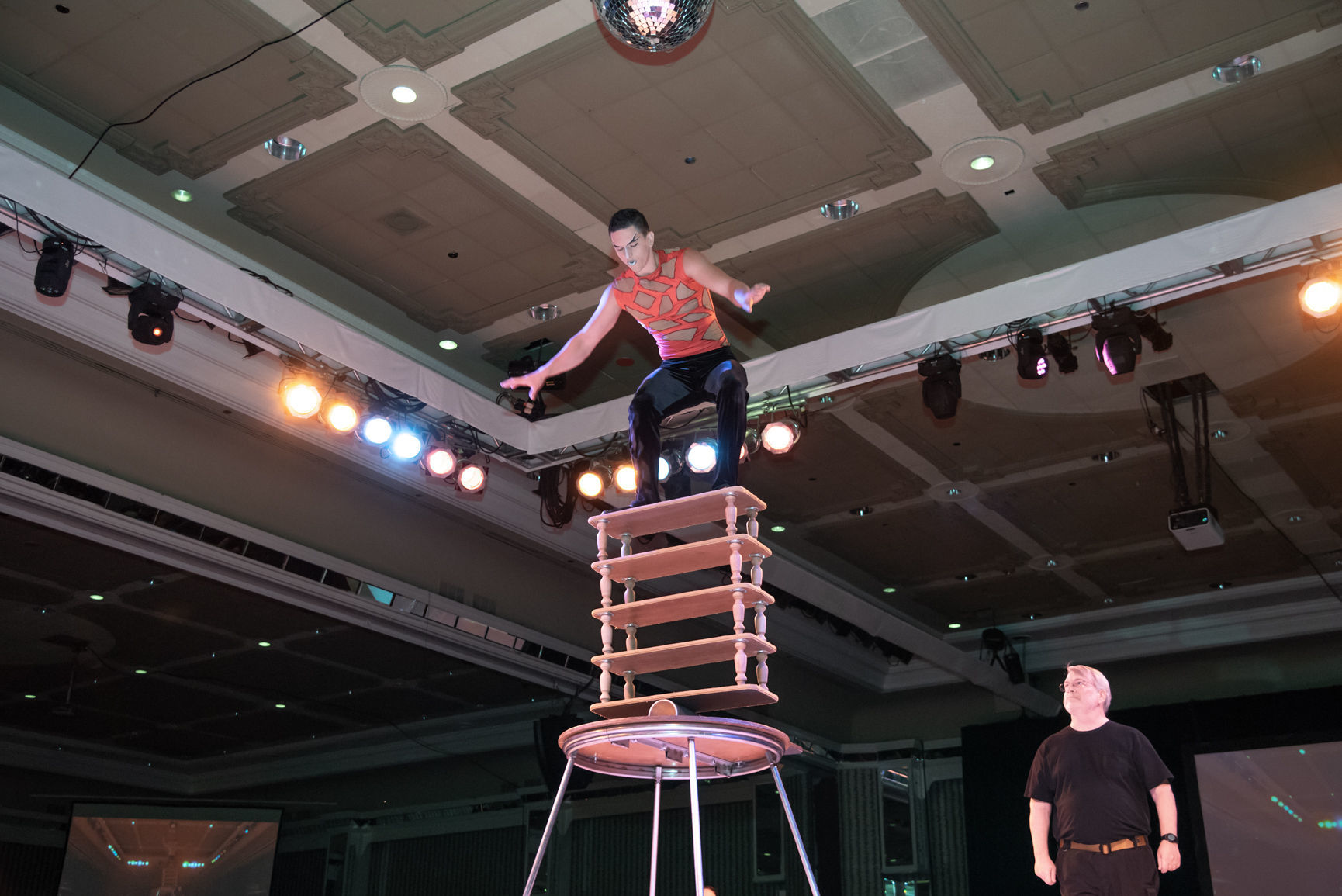 110318_acw_dancinggallery-777.jpg